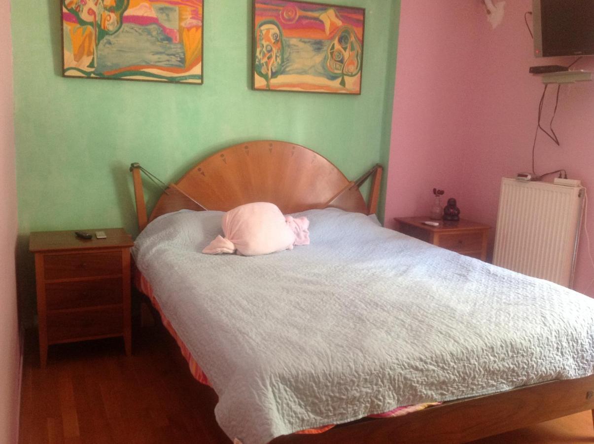 אתונה Apartment With Barbecue 1 Km Beach מראה חיצוני תמונה